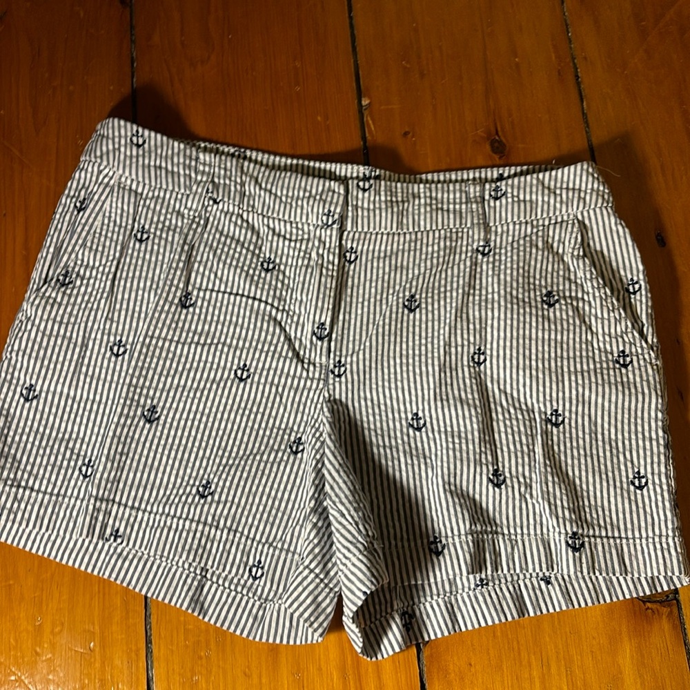 British Khaki seersucker embroidered shorts, size 10